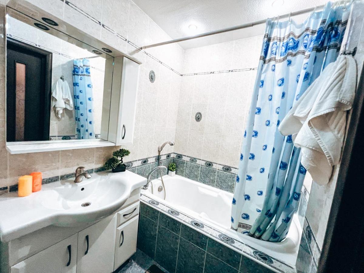 Квартира В Центре Крещатика Kiev Dış mekan fotoğraf
