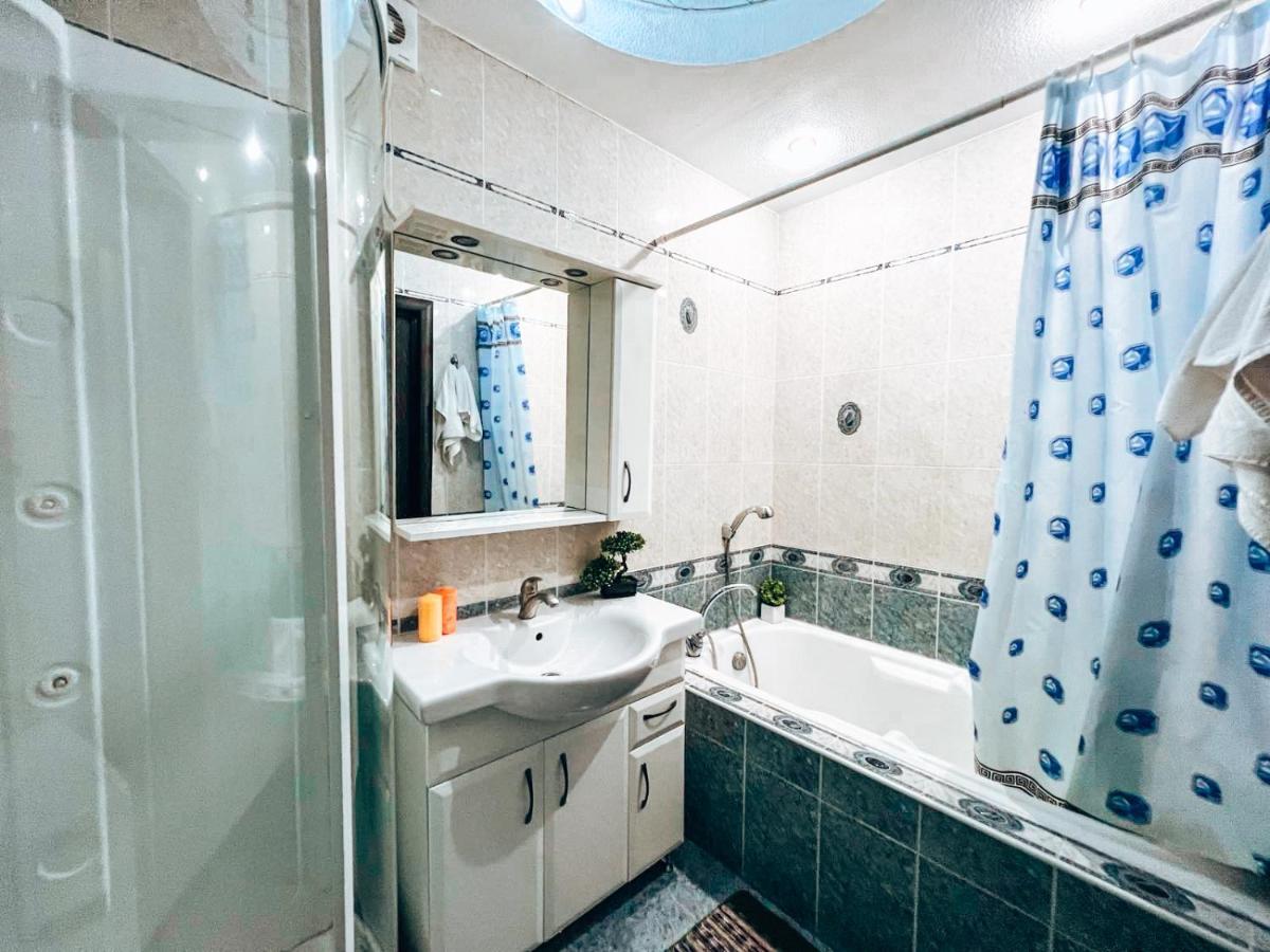 Квартира В Центре Крещатика Kiev Dış mekan fotoğraf